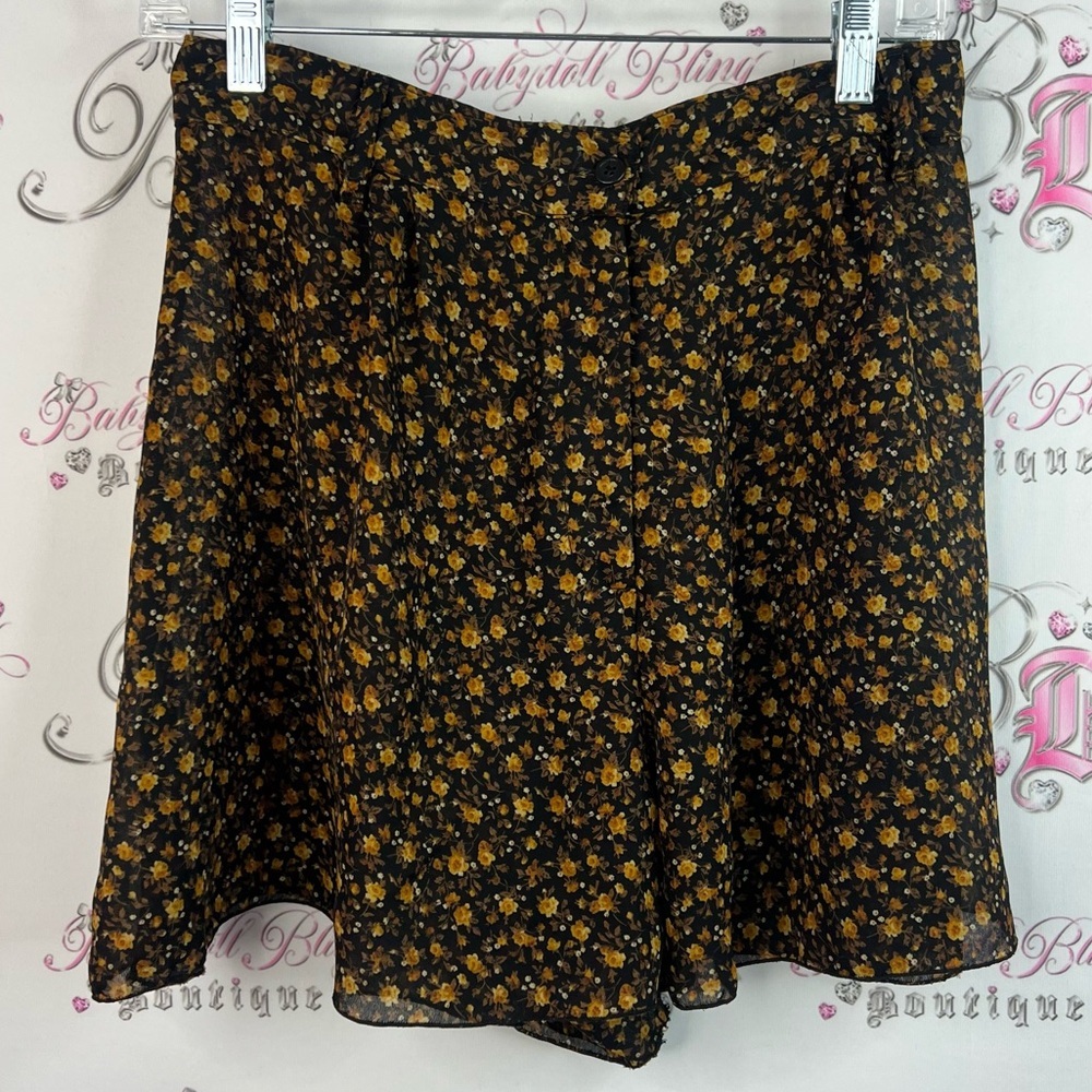Urban renewal skirt flowers floral Black and Yellow Skirt white